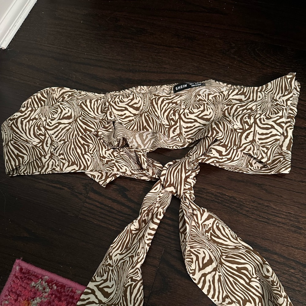 Fun print crop top bandeau style never worn